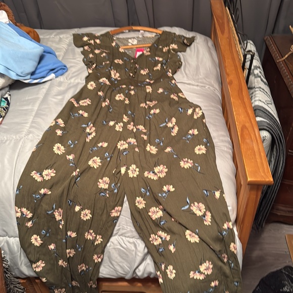 Jumpsuit - Picture 5 of 5